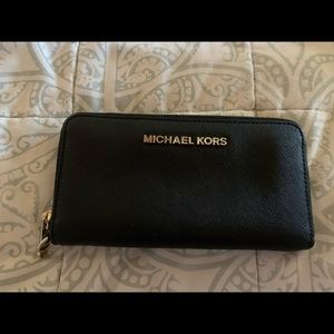 Michael kors wallet